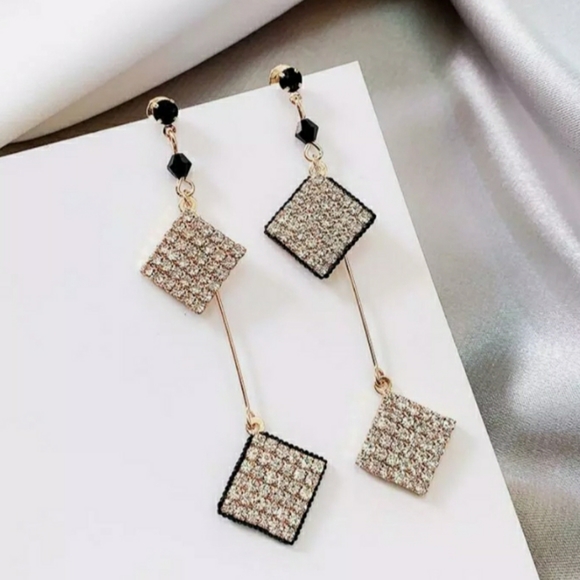 Geometric Sparkle Earrings - Picture 4 of 8